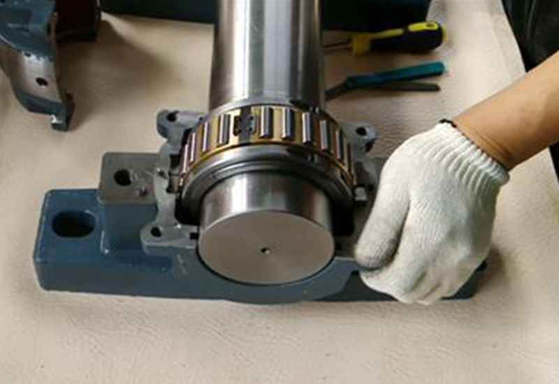 Have you noticed whether the bearing is installed or not?